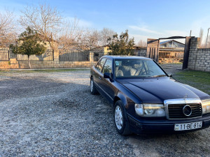 Mercedes 230E, 1989-cu il