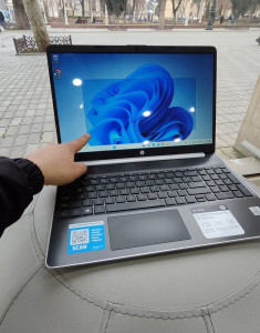 HP Laptop 15-dy1023dx