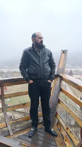 Surucu işi axtariram