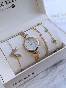 Anne Klein S855