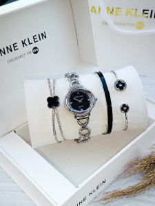 Anne Klein S860