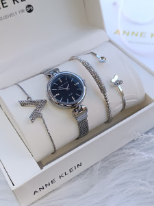 Anne Klein S854