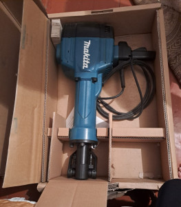 Makita perforator