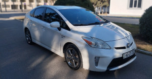 Toyota Prius Persona, 2012-ci il