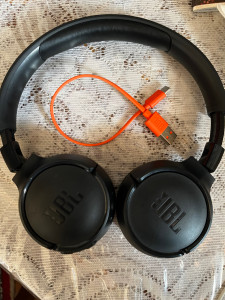 JBL qulaqlıq