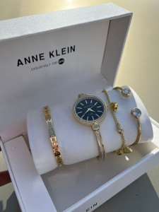 Anne Klein S79